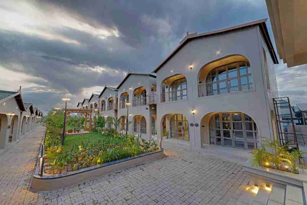 Villa Euphoria Resort 